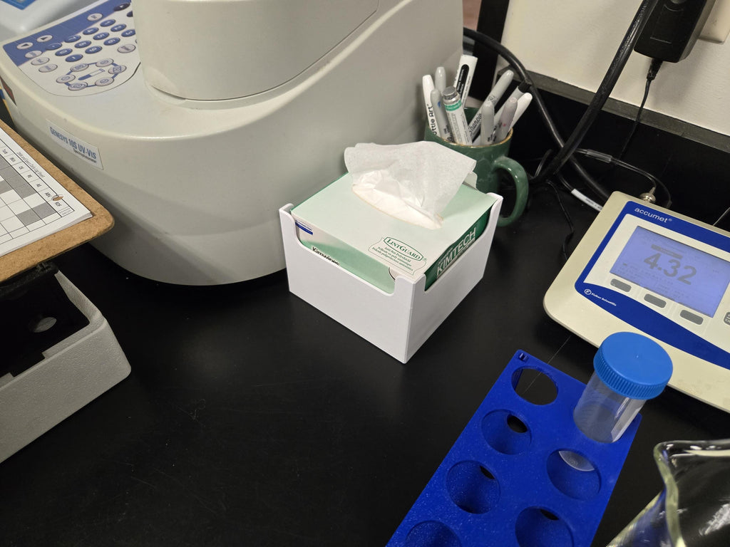 Kimwipe Dispenser – Reliable Dispense Design