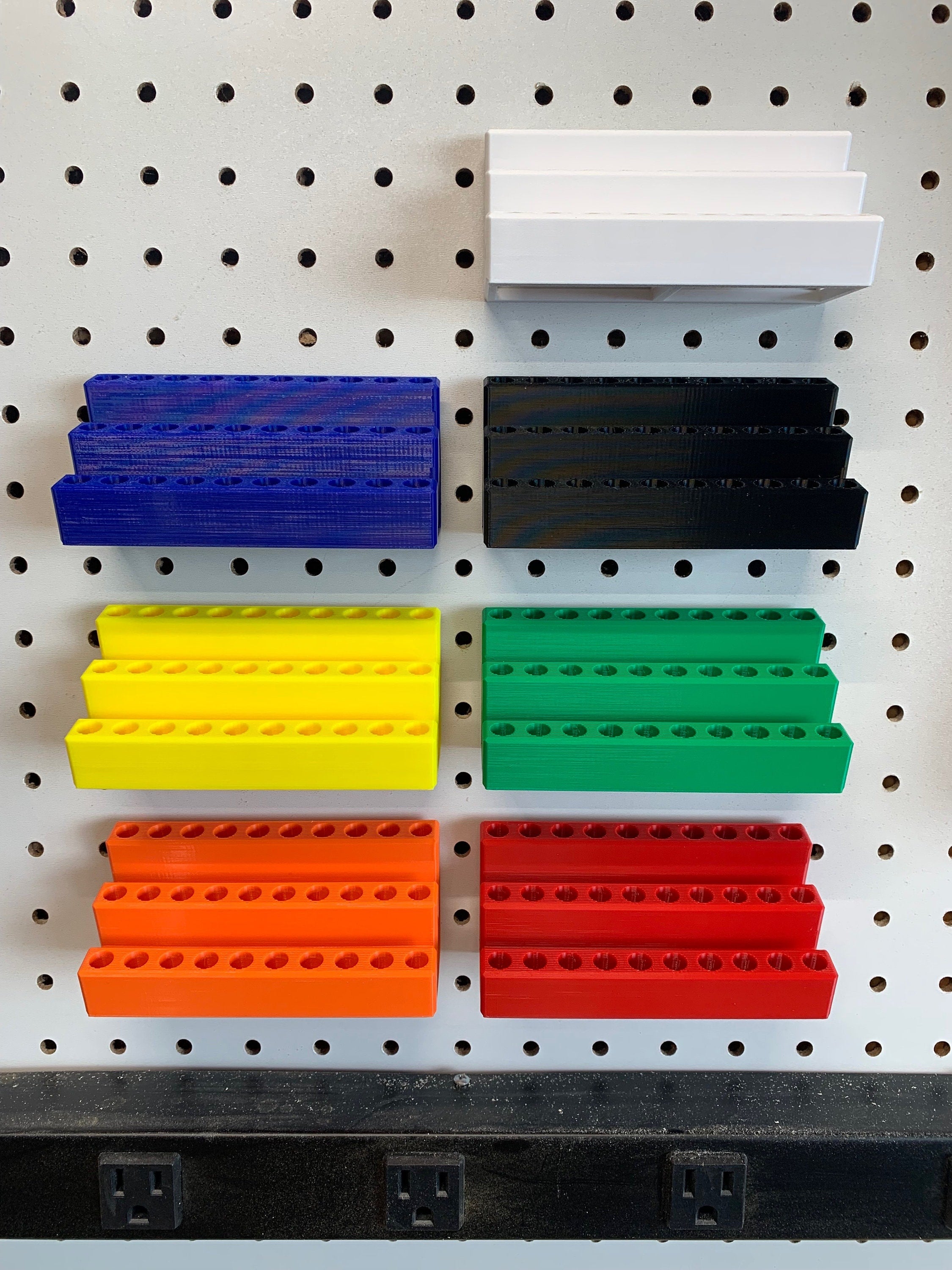 Pegboard 1/4" Driver Bit Holder for 30 Bits